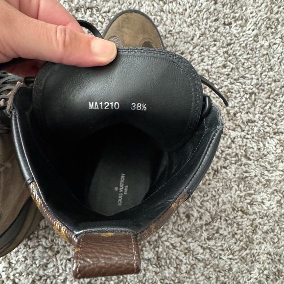 Laureate Platform Desert Boot - Picture 6 of 6